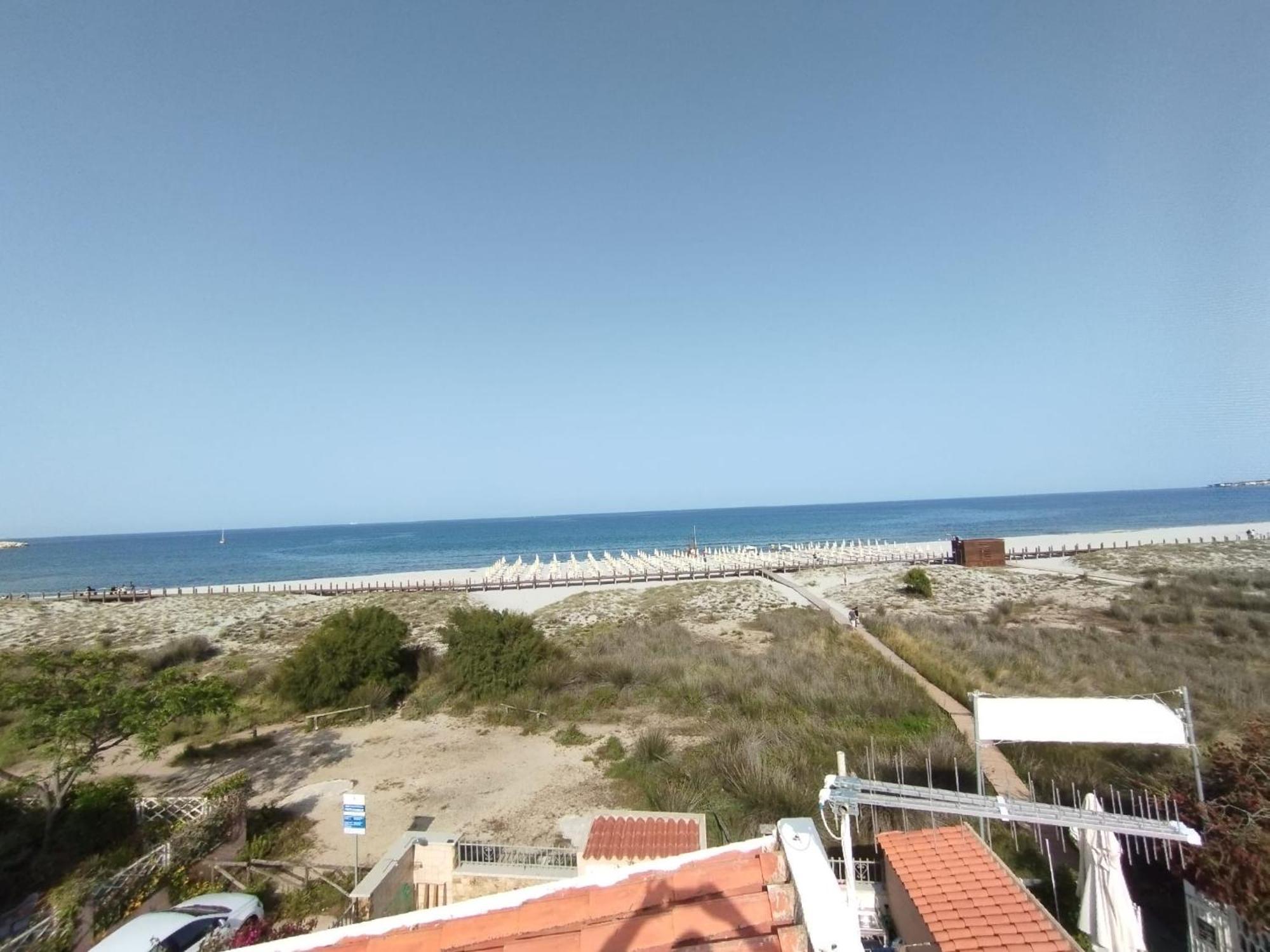 Summer Room- Fronte Spiaggia Ла-Калетта Экстерьер фото